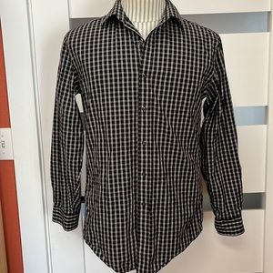 Seanjohn buttoned down dress shirt black and white